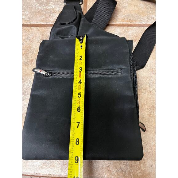 Travelon Black Crossbody Shoulder Bag Organizer Purse Pockets Anti Theft Strap - Picture 6 of 7